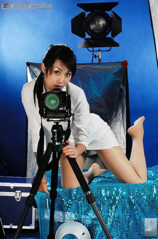 2008.08.12 琳达 燃情丝袜玉足是聚光灯永恒的焦点 - Ligui丽柜